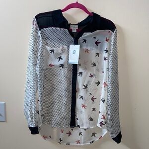 Jaclyn Smith sheer blouse with birds size large